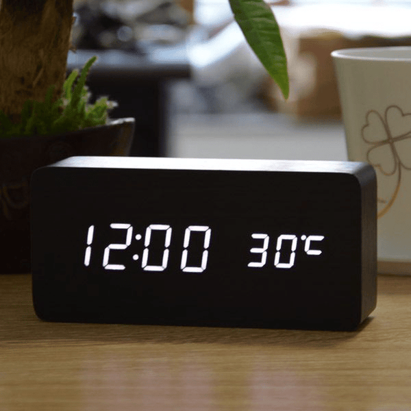 Sleek LED Alarm Clock for Clear Time Visibility