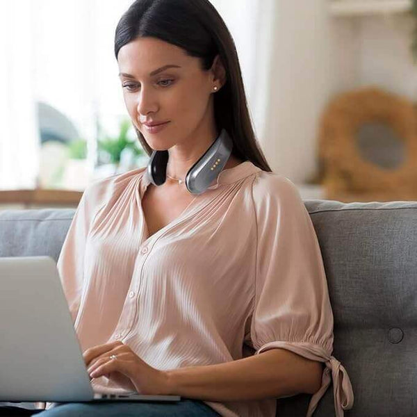 Stay Warm Anywhere with the Wearable Neck Heater